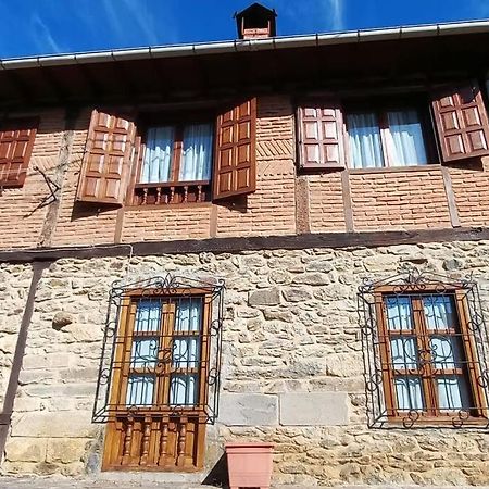 Casa Rustica En Dobres Con Vistas A La Montana Villa Luaran gambar